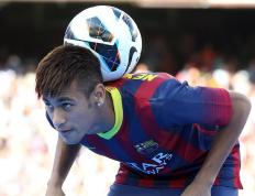 开云官方app入口-布克狂飙收割，绿衫刺客终响，当不同赛场同时奏响决胜号角