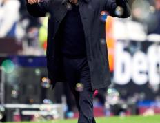 开云体育官网-包含洛里昂球队一枝独秀，轻松取得胜利的词条