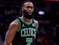 开云APP-灰熊客场连胜，杰伦-布朗全场高效表现，砍下29分