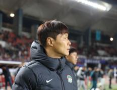 开云体育中国-河南建业遭遇惨败，球迷呼吁主帅下课