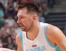 开云体育官方网站-球队遭遇对手围堵，主力球员单核难胜