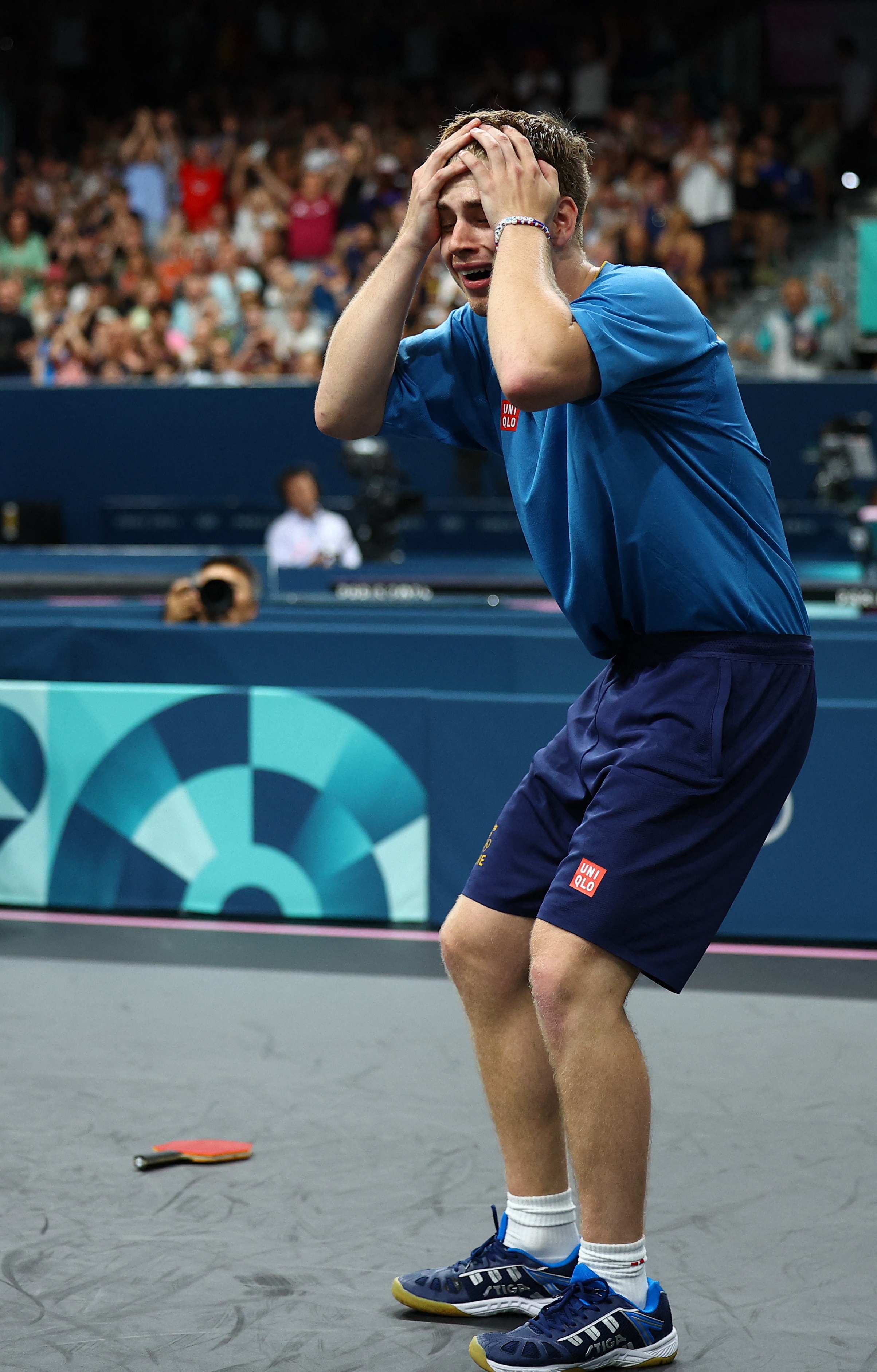 开云下载-摩纳哥球迷示爱球星，支持无懈可击