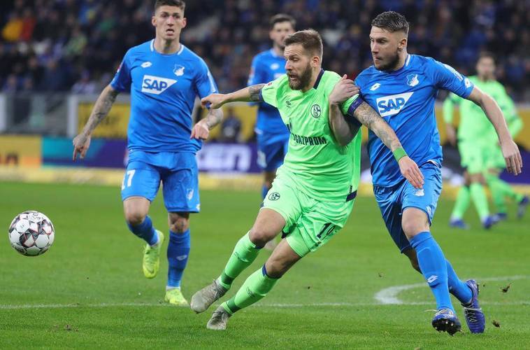 开云体育在线-攻守兼备！重庆力帆队稳居积分榜中游取得胜利