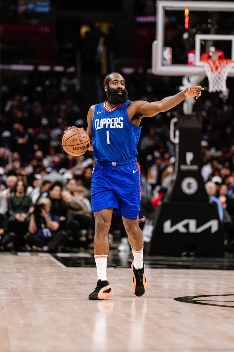 开云官网-火箭逆转猛龙，哈登砍43分