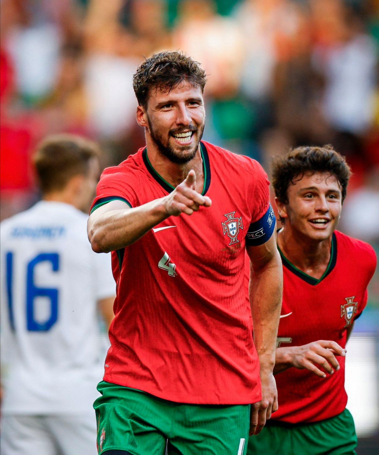 开云APP-欧洲杯：法国横扫瑞士，西班牙大胜斯洛伐克