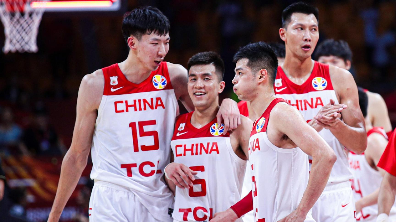 开云体育登录-精彩进球绝杀，球员荣耀展现