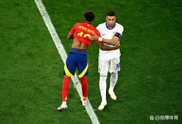 开云体育登录-精彩进球绝杀，球员荣耀展现