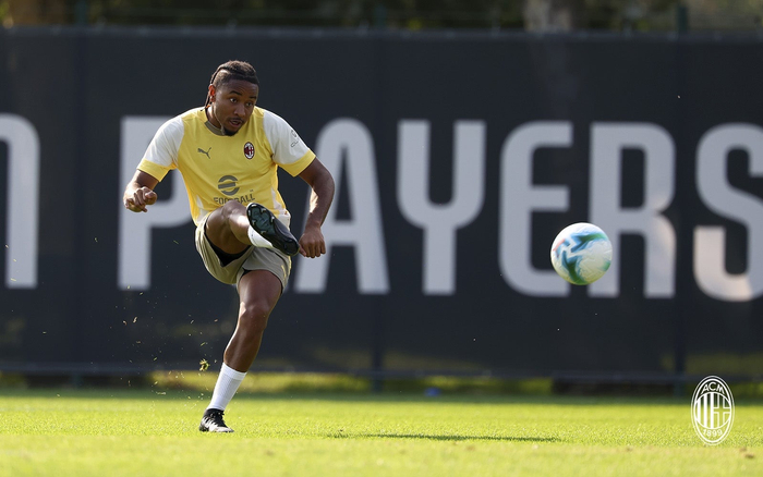 开云体育官方网站-意甲球队备战擂台，冲锋陷阵豪取胜仗