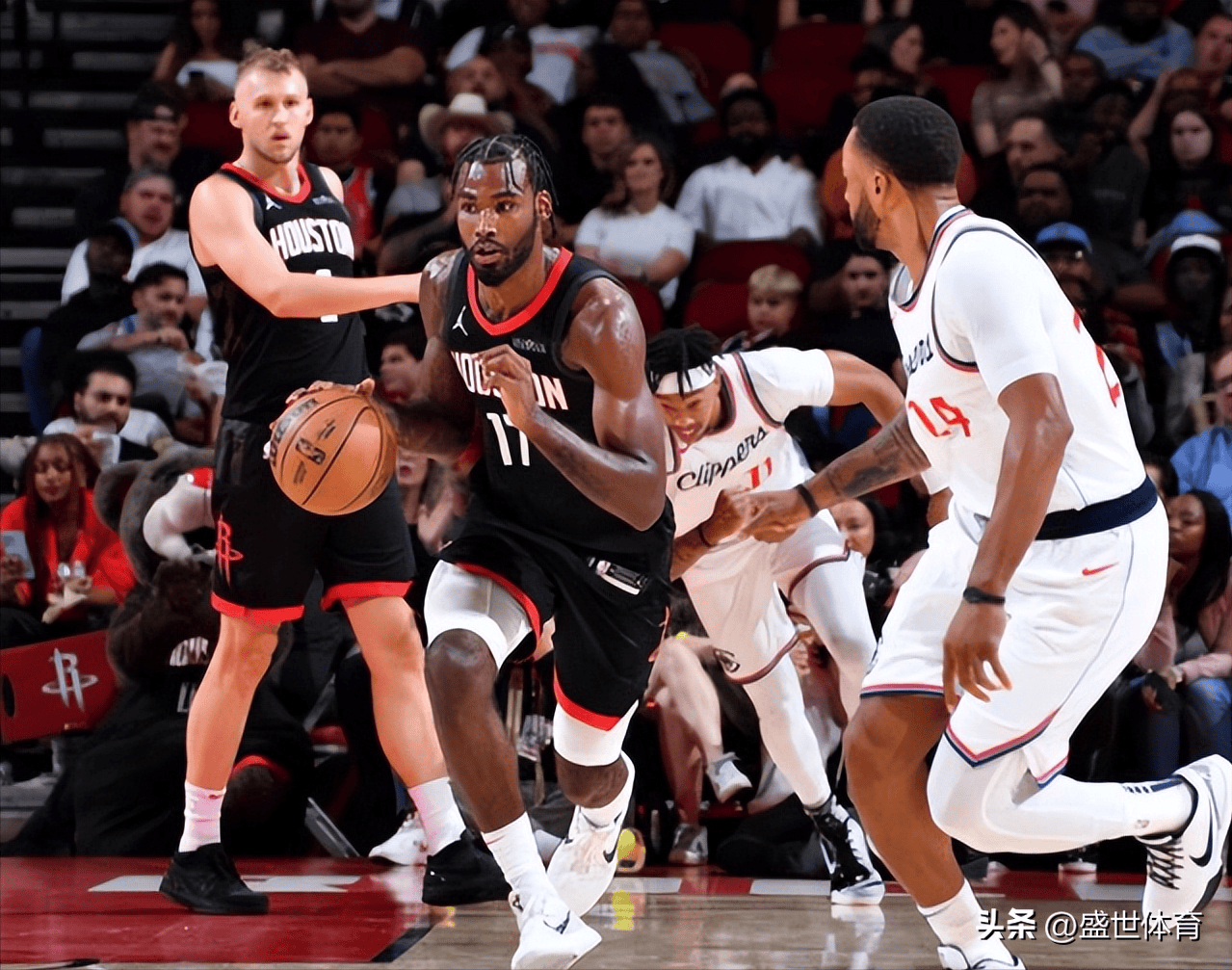 开云体育中国-关于火箭队凭借团队努力赢下比赛，士气高昂的信息