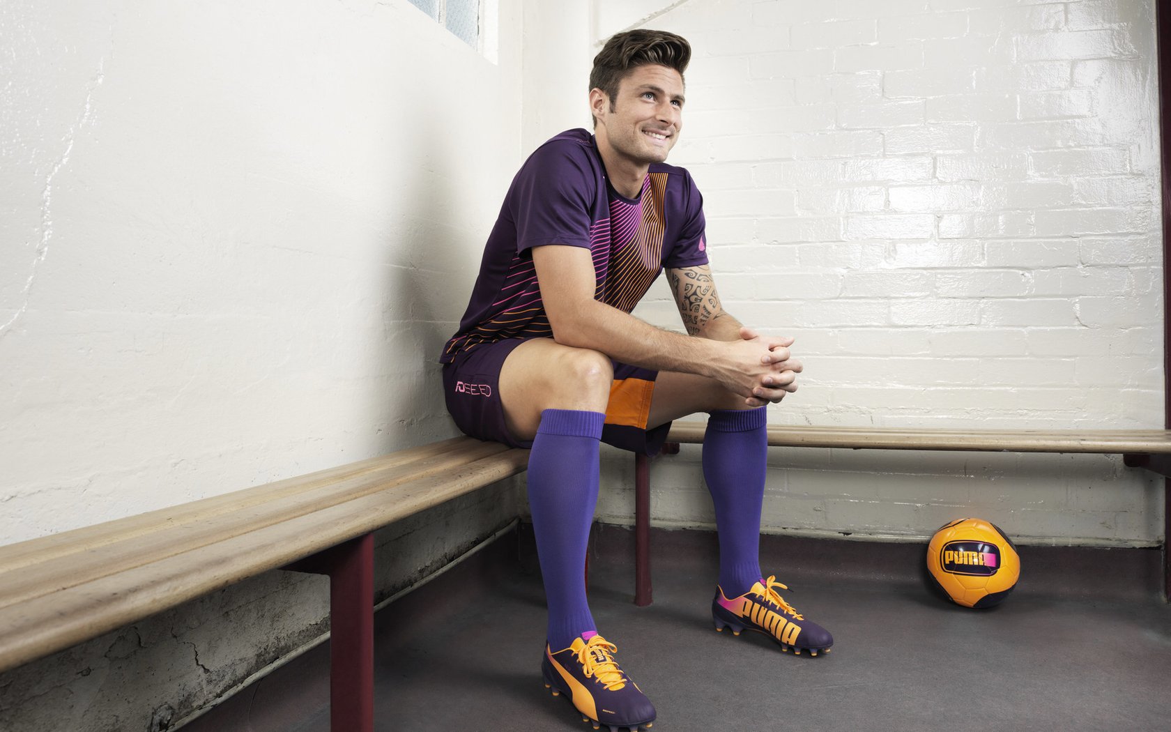 开云体育登录-从东京到东决,霍勒迪双重救赎下的凯尔特人骑士翻盘记