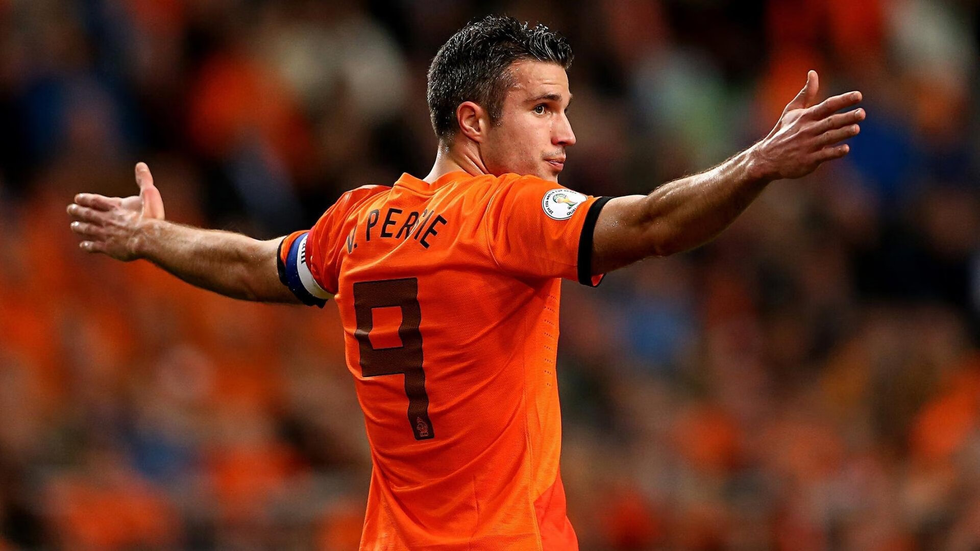 开云APP-橘色烈焰灼烧黄金一代，皮克三次关键封堵奠定胜局