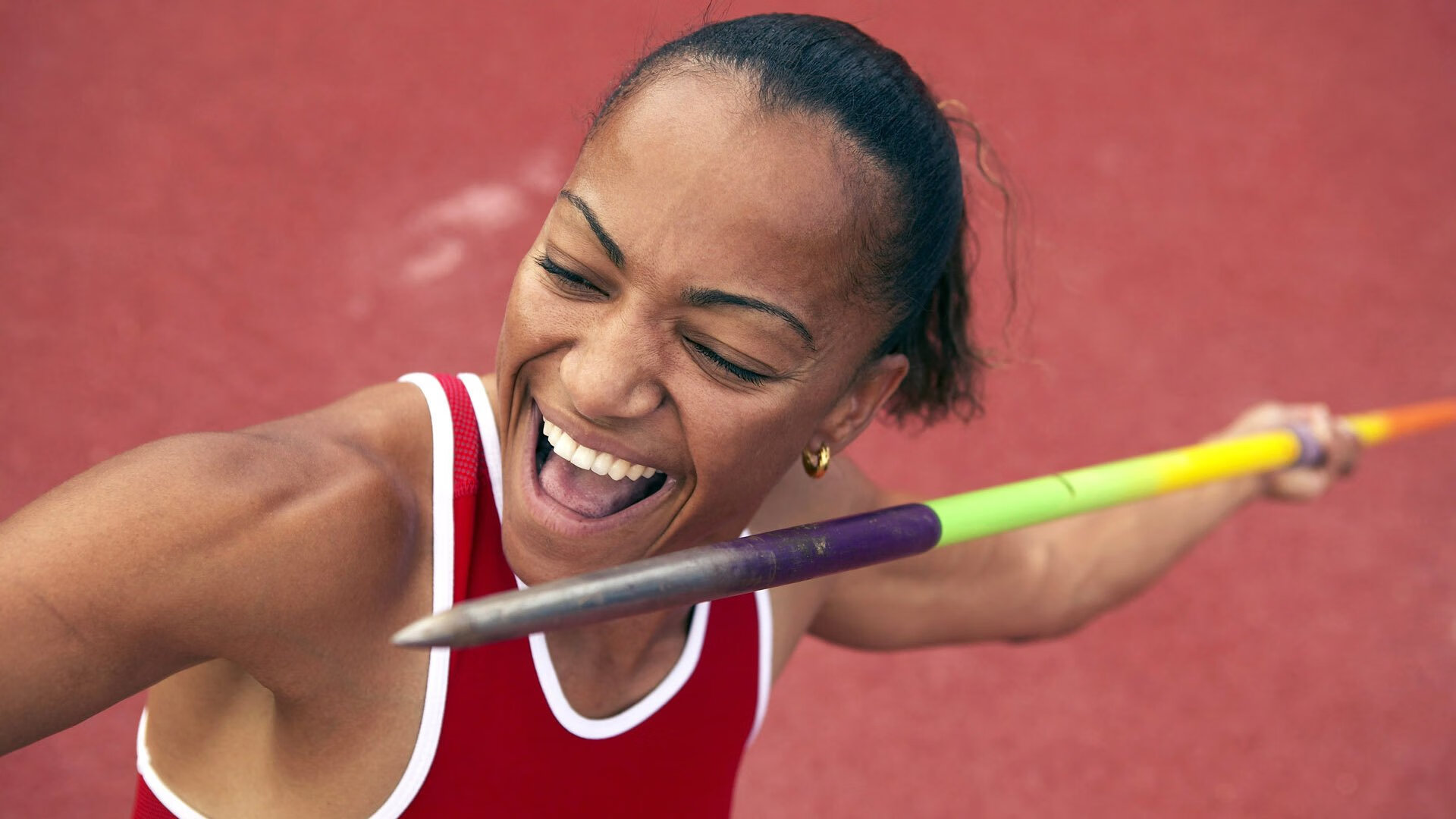 开云体育在线-逆流与巡航，当雷诺上演绝地反击时，勒克莱尔正独自统治天空